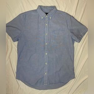 Mens Gap 100% cotton short sleeve button down.